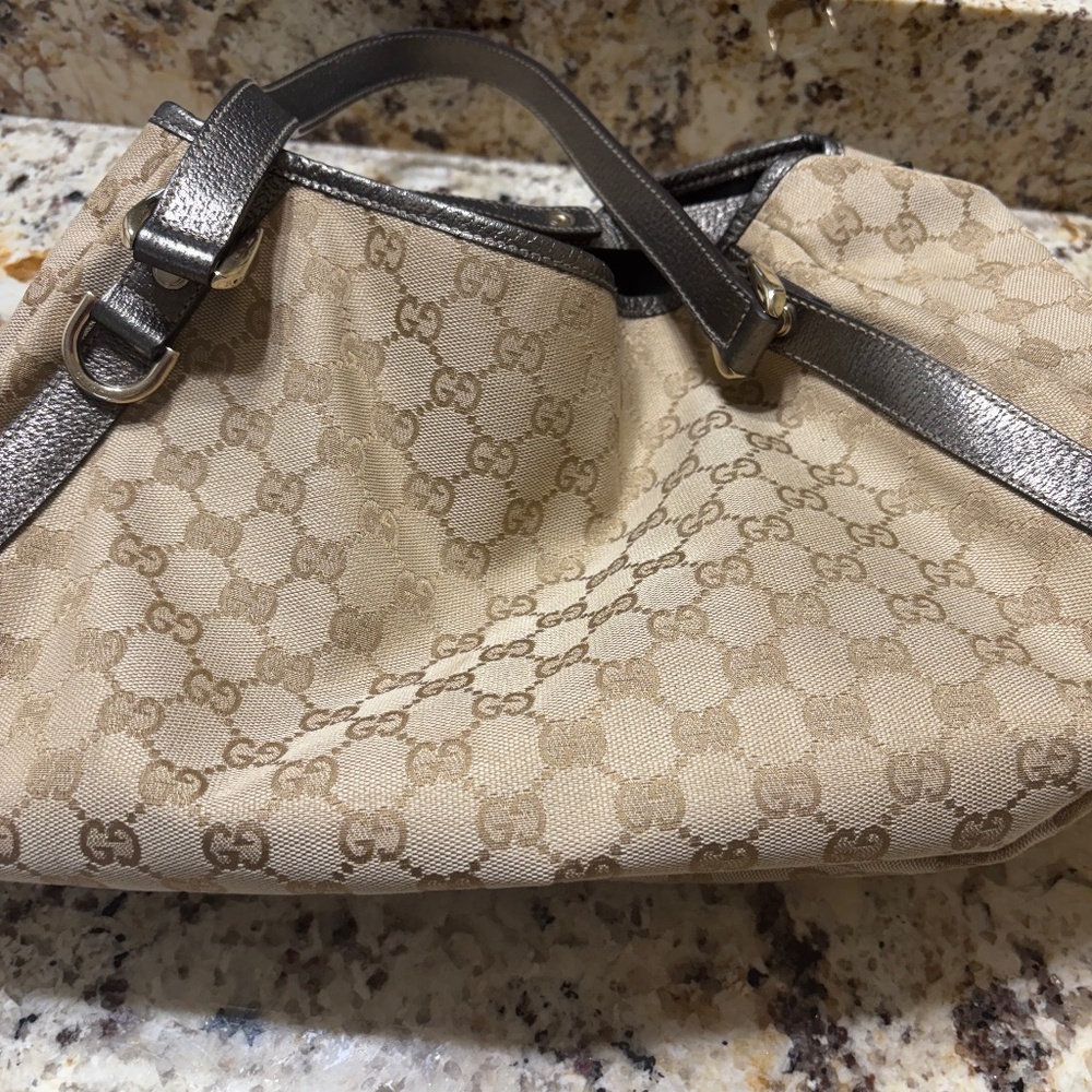 Gucci Abby